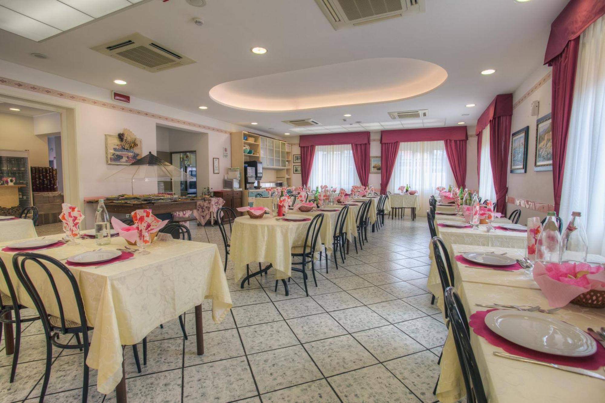 Villa Zavatta "B&B - Rooms & Apartments" Bellaria-Igea Marina Exterior photo