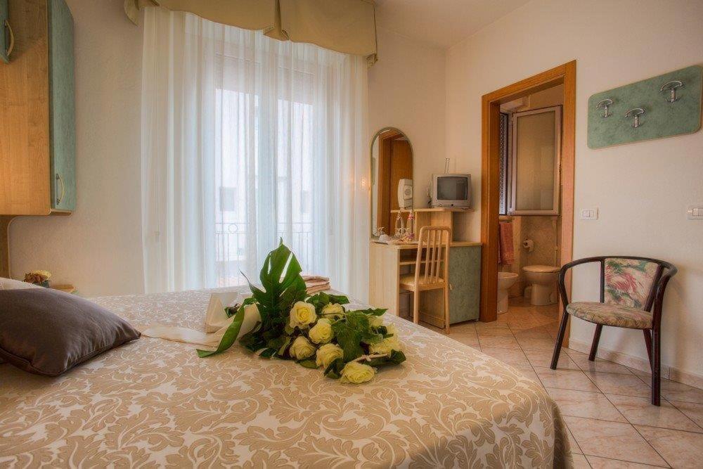 Villa Zavatta "B&B - Rooms & Apartments" Bellaria-Igea Marina Exterior photo
