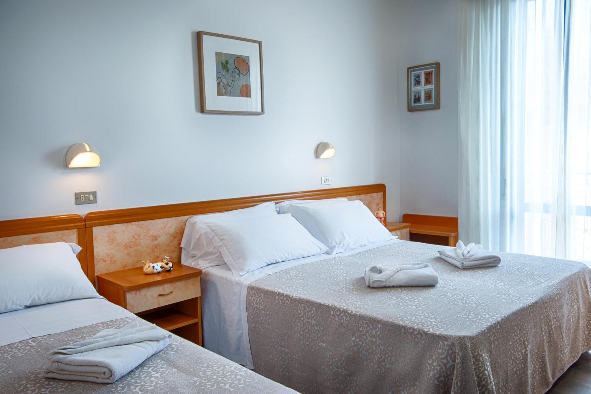 Villa Zavatta "B&B - Rooms & Apartments" Bellaria-Igea Marina Exterior photo