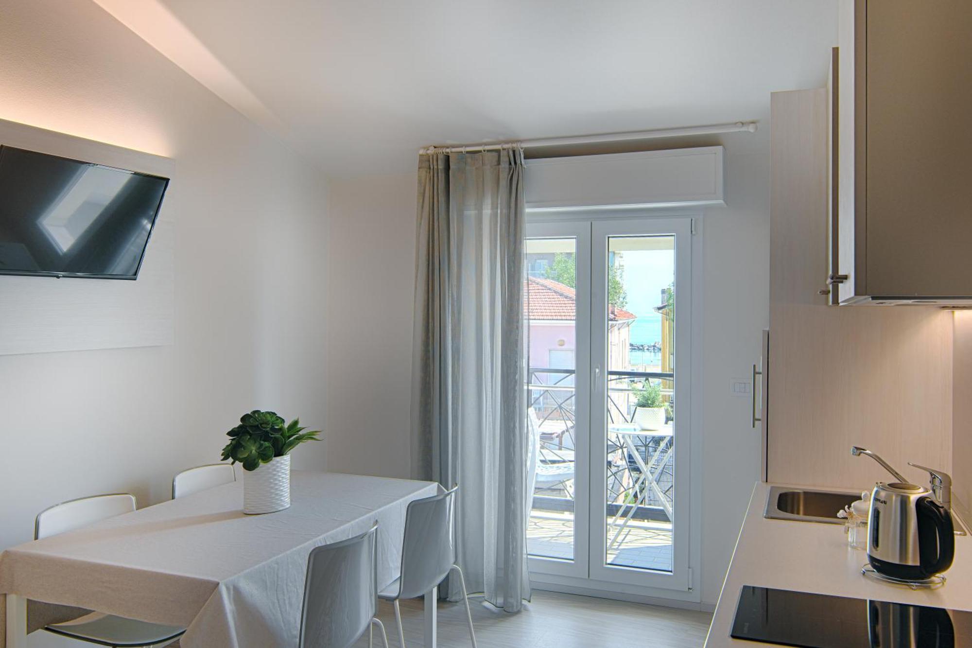 Villa Zavatta "B&B - Rooms & Apartments" Bellaria-Igea Marina Exterior photo